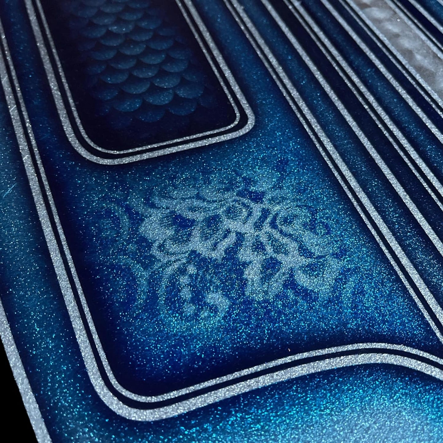 LiME LiNE Sprayable Metal Flake Paint Additive: Solvent Resistant Glitter for Automotive Custom Painting